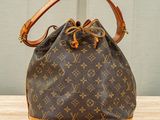 louis vuitton bucket bag monogram canvas and leather