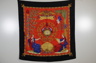 HERMES Carré en soie. République française. Bicentenaire.