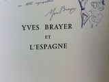une image représentant un livre sur lequel figure le dessin d'un homme et d'une femme