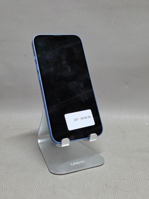 un téléphone portable posé sur un support