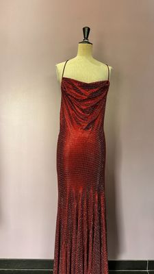 le dos d'une robe sur un mannequin mannequin mannequin mannequin mannequin mannequin mannequin mannequin mann