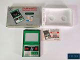 un jeu Nintendo et un jeu Nintendo dans une boîte