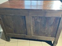 Commode rectangulaire en noyer et placage de noyer ouvrant à… (photo 5)