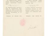un vieux document portant un cachet rouge