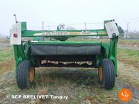 UNE FAUCHEUSE CONDITIONNEUSE JOHN DEERE