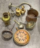 Palette comprenant deux étagères IKEA blanches, une desserte… (photo 4)