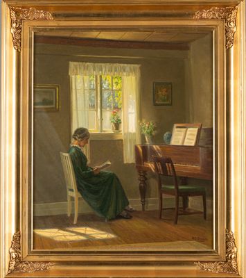 Alfred BROGE (1870-1955) Femme à la lecture devant un piano