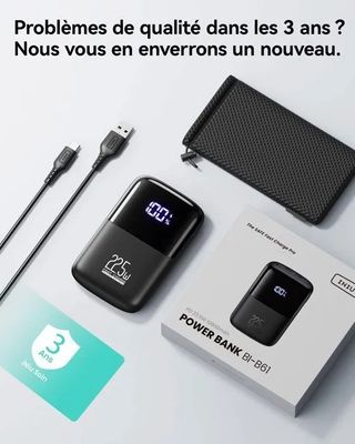 une boîte sur laquelle se trouvent un téléphone et un chargeur