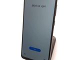 samsung galaxy note 8 lite with the screen open showing the message mi mi mi se vien