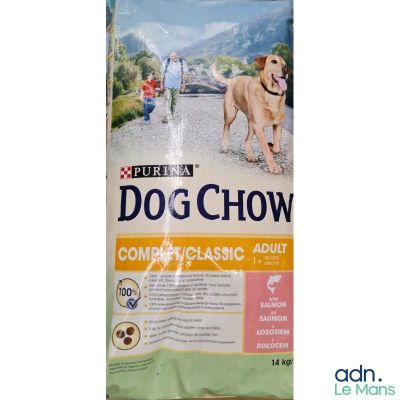 Dog Chow Complete Classic Adult : croquettes pour chiens adultes à l'agneau et au riz