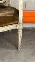 Fauteuil à dossier médaillon en cabriolet en bois mouluré et… (photo 5)