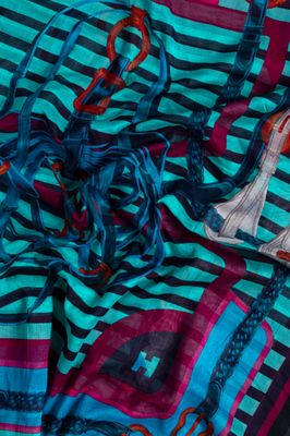sari rayé bleu et rose avec une bordure multicolore
