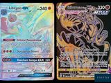 deux cartes Pokémon posées côte à côte sur une table
