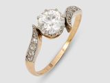une bague en or et diamant