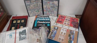 Lot d'albums de timbres de France, 2 albums de stock oblitér…