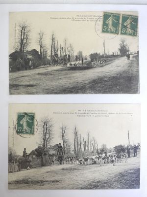 deux vieilles cartes postales représentant des chevaux et des personnes sur un chemin de terre
