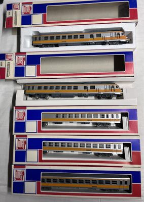 JOUEF – Ho – TURBO Train SNCF Rame se composant d’une motrice, d’une f - Photo 1