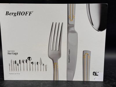 une boîte sur laquelle sont représentés un couteau, une fourchette et des cuillères