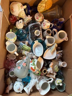 Lot de bibelots faïence, porcelaine et verre - Photo 1