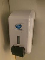 DISTRIBUTEUR de LINGETTES et SAVON AVADES et ADISCO. (photo 3)