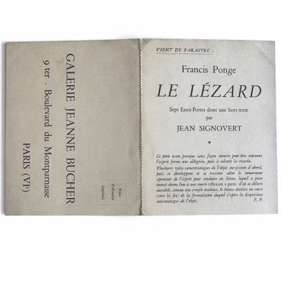 un livre sur lequel figure la photo d'une femme