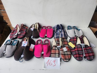 Lot de 10 paires de chaussons mixtes, modèles variés : fourr…