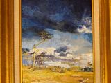 une peinture à l'huile représentant un champ avec un arbre solitaire au loin