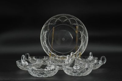 SAINT LOUIS. Service à punch en cristal taillé de neuf pièce…