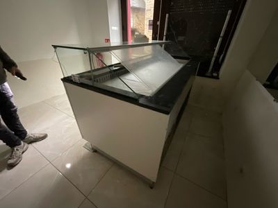 Vitrine réfrigérée GUITRIO modèle V n° série 1136