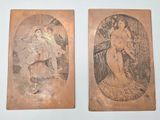 paire de plaques en bronze anciennes représentant une femme et un homme