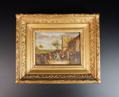 une peinture à l'huile représentant un groupe de personnes devant un bâtiment