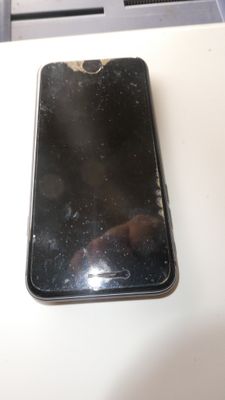 a cell phone that is sitting on a table