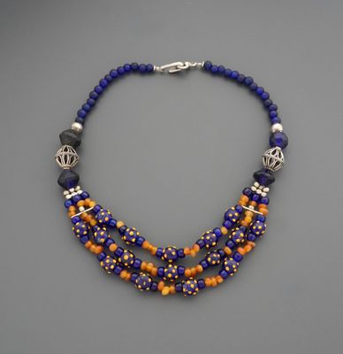 Christiane Laurent Charmant collier en métal et argent bas t…