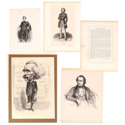 quatre gravures encadrées représentant des hommes en tenue de cérémonie et coiffés d'un chapeau