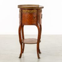 Table d'appoint ovale de style Louis XV avec plateau en marb… (photo 3)