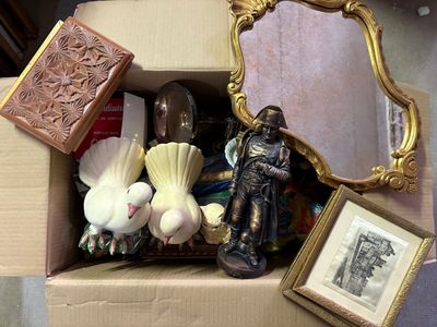 Lot de bibelots divers comprenant une statuette de Napoléon,… - Photo 1