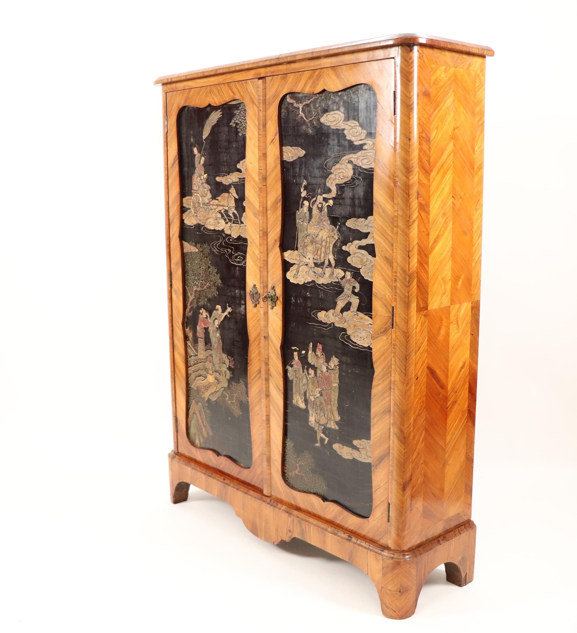 Objets d'art & Curiosités
