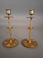 Paire de bougeoirs en bronze doré à décor naturaliste en rel… (photo 2)