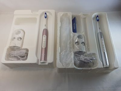 une boîte de brosses à dents contenant une brosse à dents