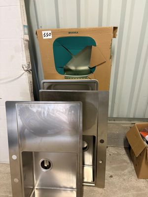 4 éviers de différentes tailles et modèles en inox (lot volo…