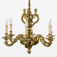 Lustre « Mazarin » en bronze, orné de têtes d'enfants et de … (photo 3)