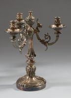 Paire de candélabres en bronze argenté, à trois bras de lumi… (photo 2)