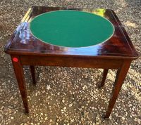 10737-83 / X / Table à jeux en acajou et placage d'acajou, p… (photo 2)