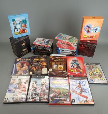 a lot of video games that are on the table