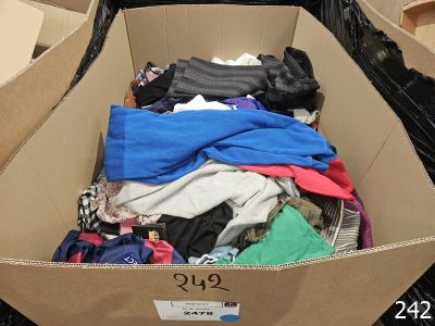 VEN - Box de vêtements (Réf 2478 12/03) - Photo 1