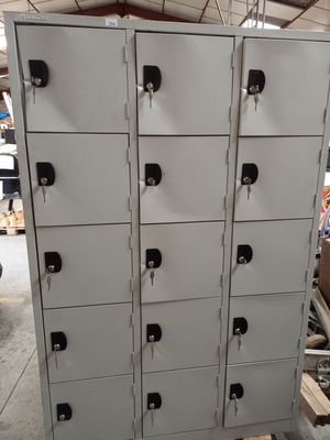 bloc de 15 casiers de la marque MANUTAN ; dimension : 182x…