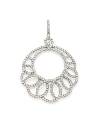 un pendentif en diamant et or blanc