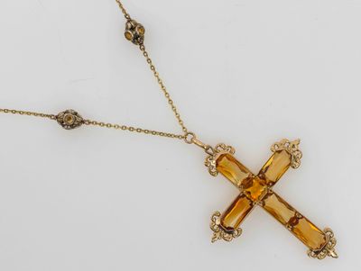 Collier chaîne ancien en or agrémenté d'ogives en argent ajo…