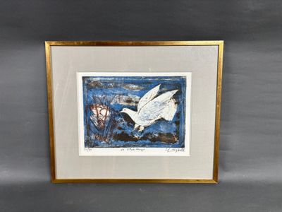 une peinture représentant une colombe blanche volant sur un fond bleu