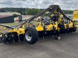 une image représentant un tracteur attelé à une remorque
